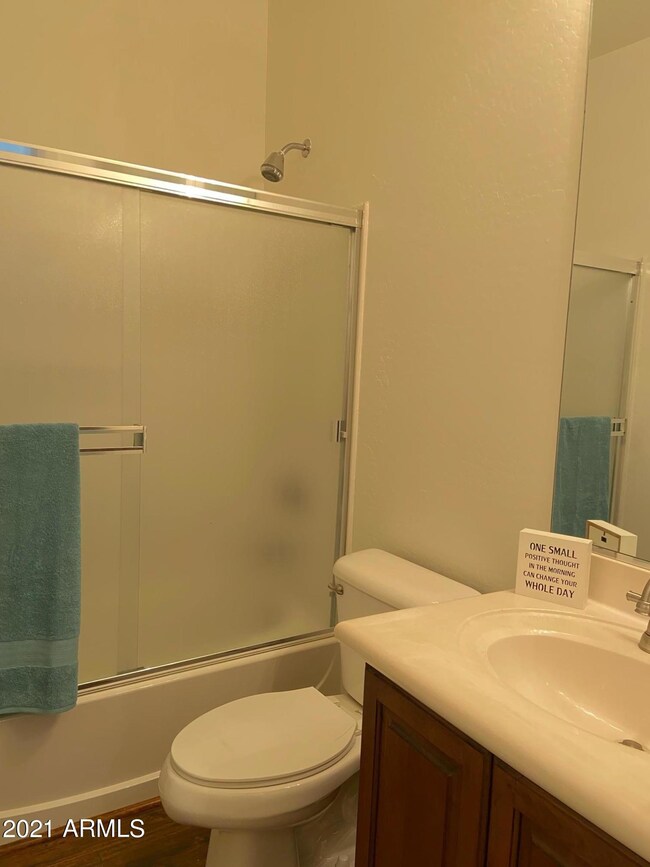 DOWN FULL BATH - 411