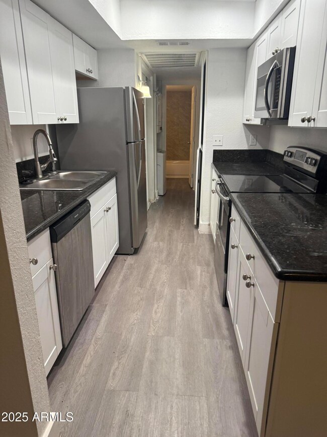 18202 N Cave Creek Rd unit 157, Phoenix, AZ 85032 - photo 4