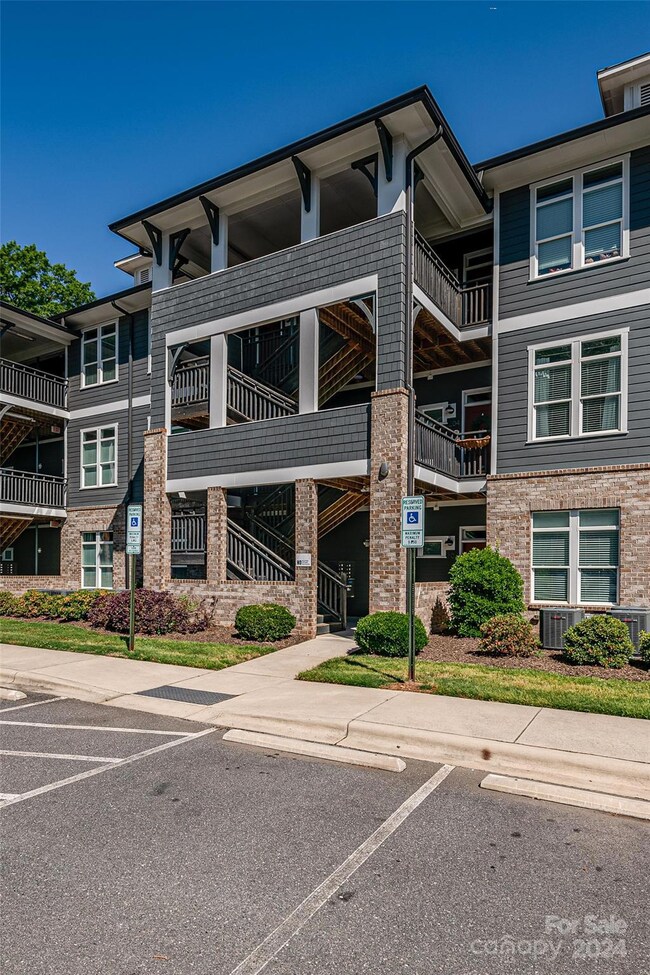935 McAlway Rd unit 303, Charlotte, NC 28211 - photo 4