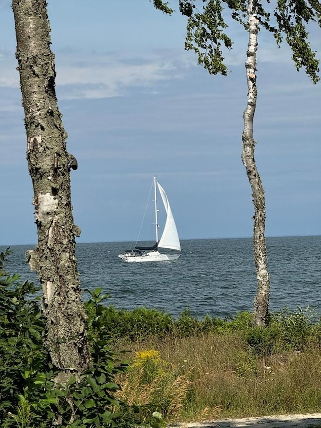 8125 Bay Dr unit B-3, Egg Harbor, WI 54209 - photo 6