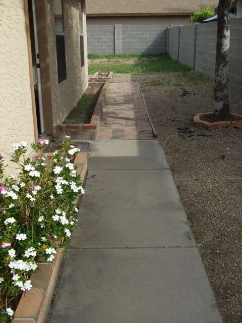 sideyard