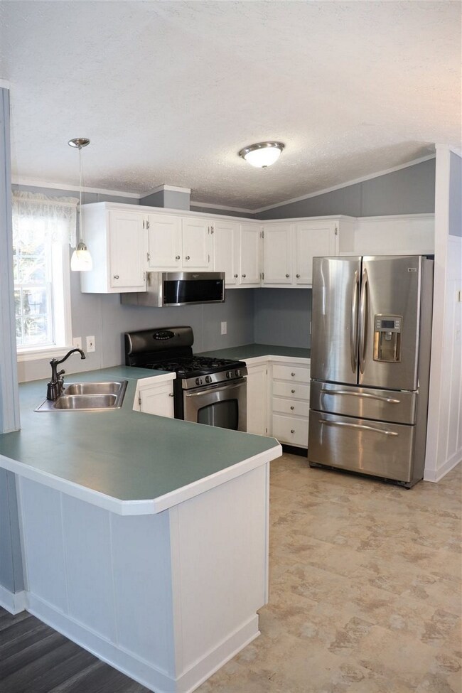 6 Deepwood Dr, West Brattleboro, VT 05301 - photo 3