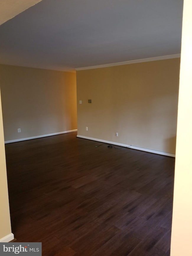 3334 Spring Ln unit B32, Falls Church, VA 22041 - photo 4