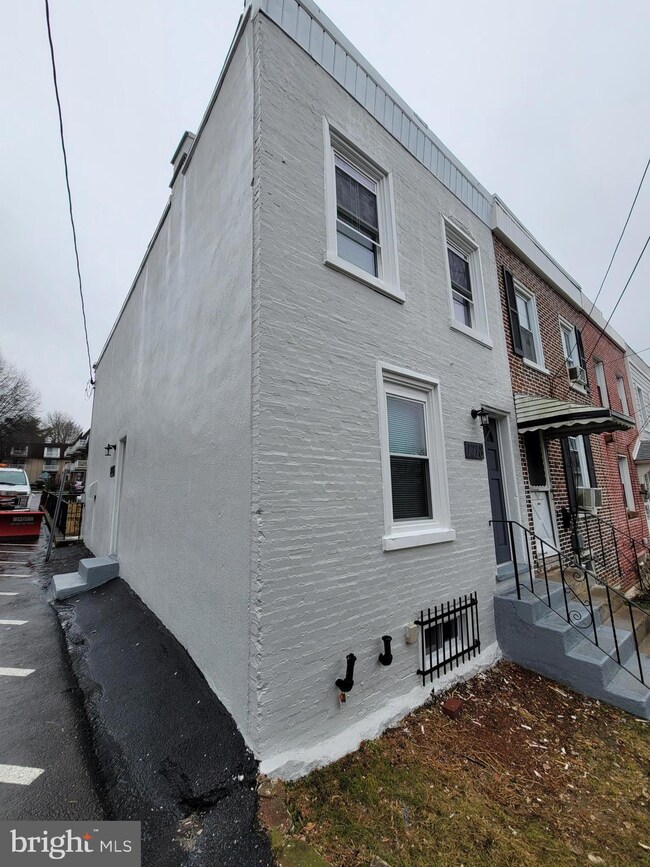 1218 Tremont Ave unit 2, Norristown, PA 19401 - photo 4