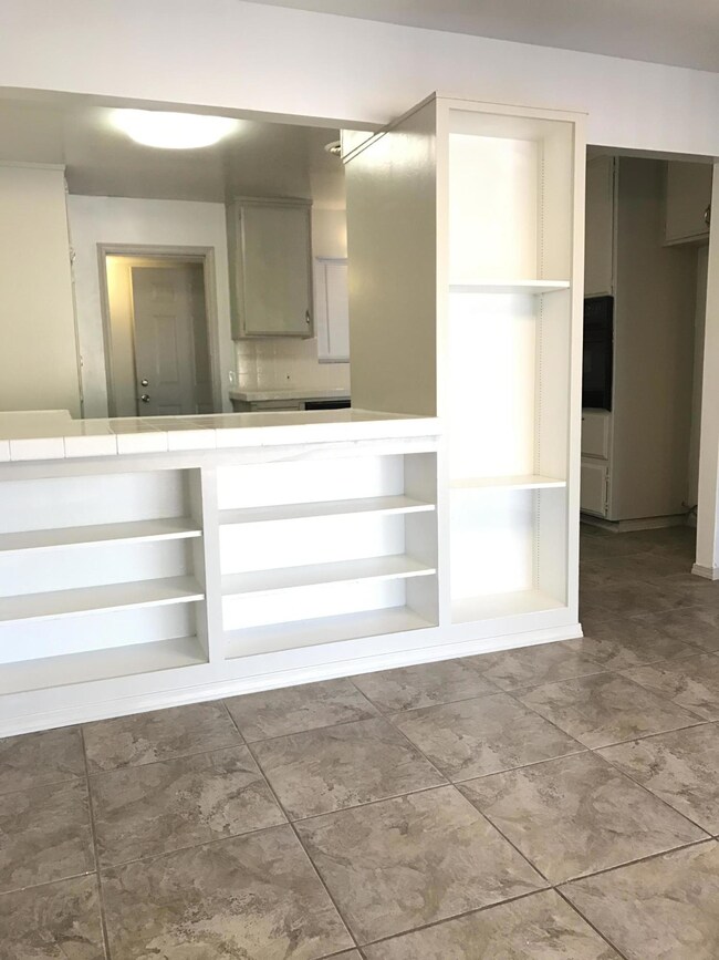 Kitchen Dining Area