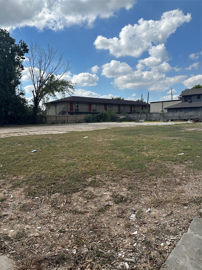 4212 Lyons Ave, Houston, TX 77020 - photo 3