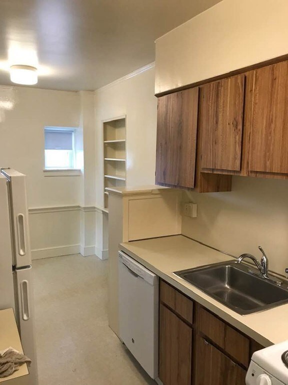 4 Columbian St unit 11, South Weymouth, MA 02190 - photo 5