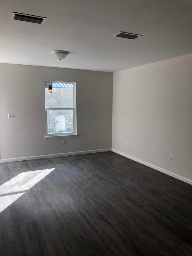 ebweTCo2Q0ypMsc421LKXg