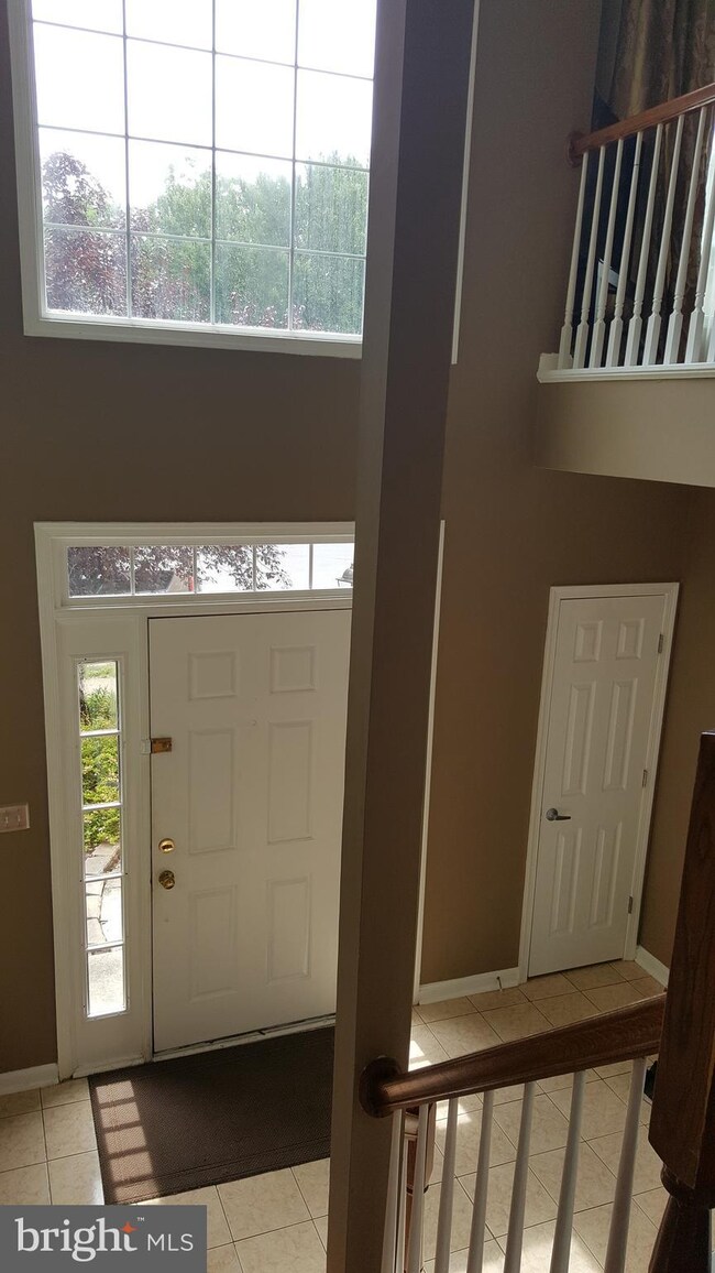 13902 Green Trails Ct, Centreville, VA 20121 - photo 5