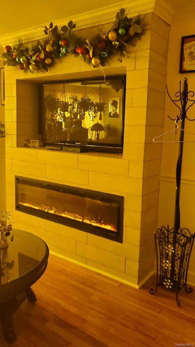 Plymouth House West unit 3N, Howard Beach, NY 11414 - photo 3