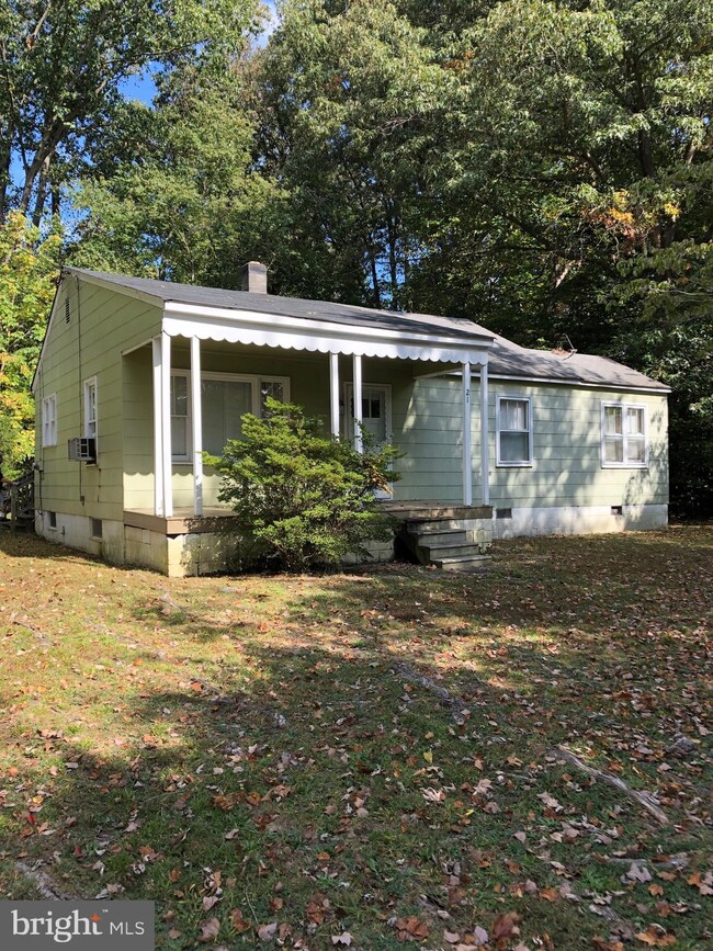 21 Woodstock Ln, Stafford, VA 22554 - photo 2