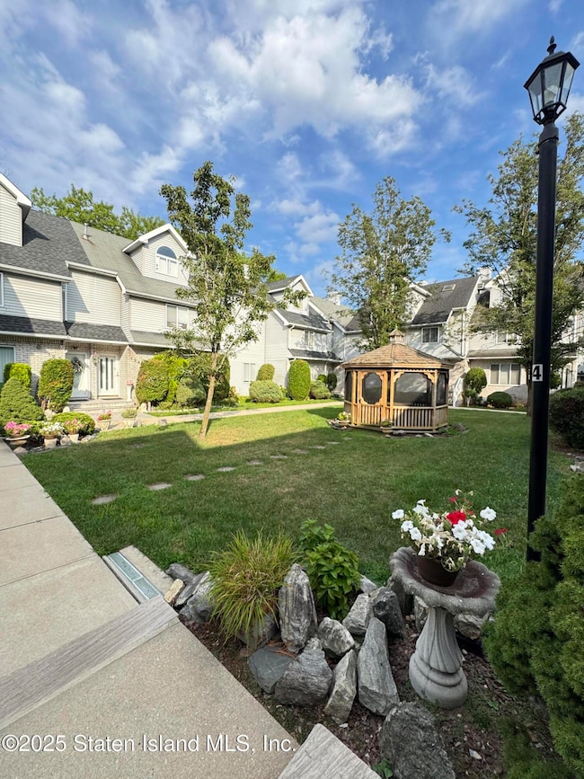 45 Fairlawn Loop, Staten Island, NY 10308 - photo 4