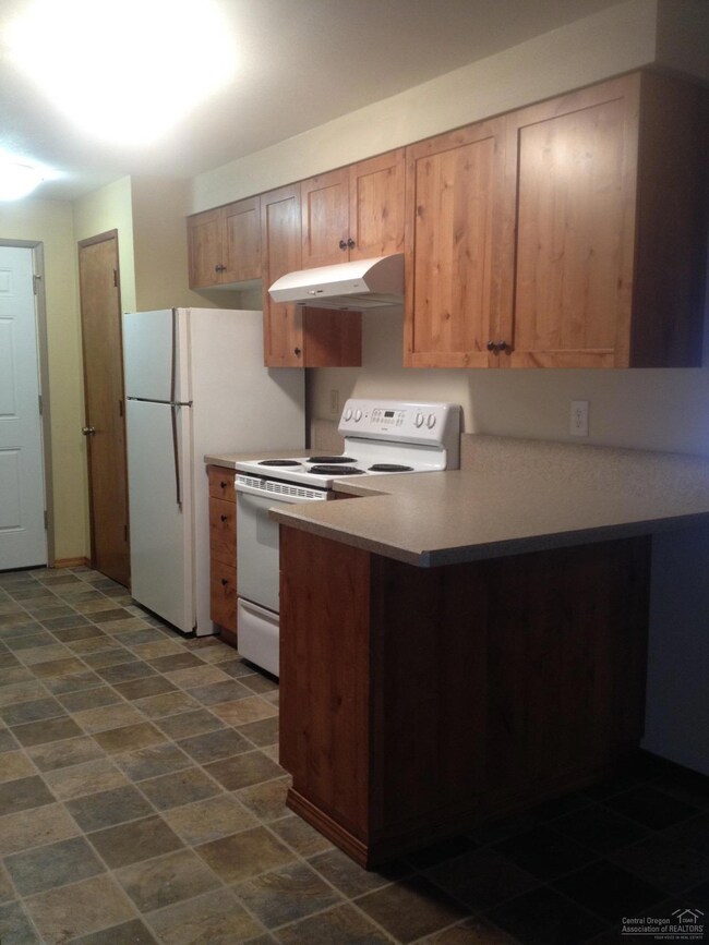 1857 NE Bear Creek Rd, Bend, OR 97701 - photo 6