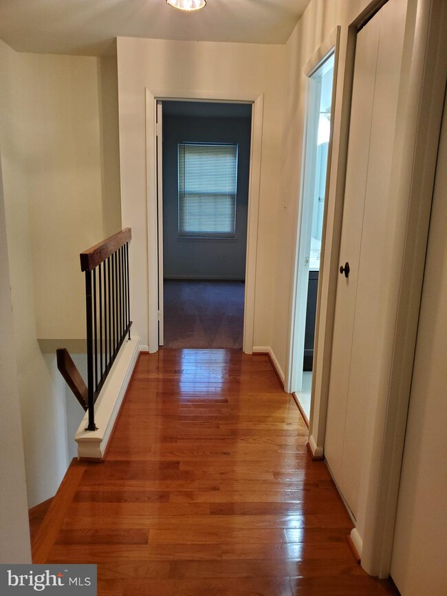 18811 Summer Oak Ct, Germantown, MD 20874 - photo 5