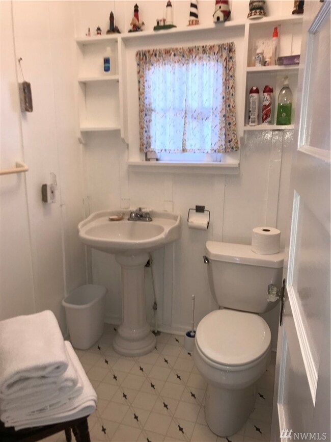 4311 L Place, Seaview, WA 98644 - photo 3