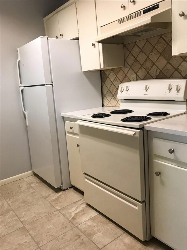 5001 Bull Creek Rd unit 116, Austin, TX 78731 - photo 7