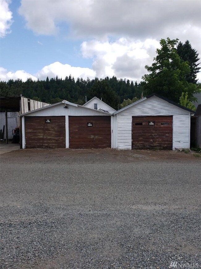 315 Bowlin Ave NE, Orting, WA 98360 - photo 2