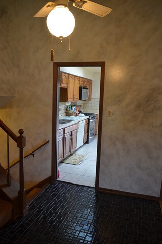 18648 Nightengale Terrace, Country Club Hills, IL 60478 - photo 2