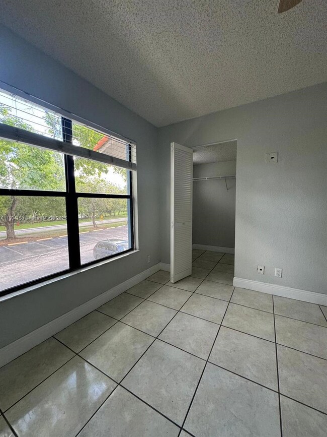 1720 Windorah Way unit H, West Palm Beach, FL 33411 - photo 5
