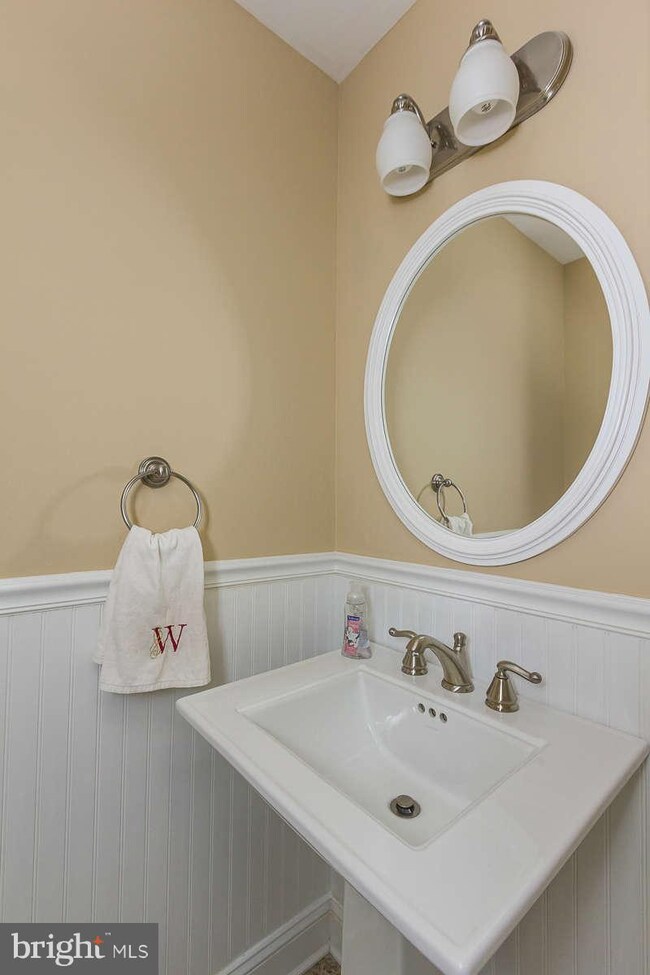 3972 Forest Valley Rd, Parkville, MD 21234 - photo 5