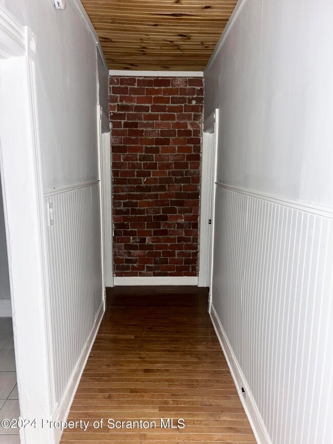 746 River St unit 2, Scranton, PA 18505 - photo 2