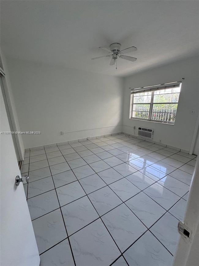 8040 Tatum Waterway Dr unit 3, Miami Beach, FL 33141 - photo 5