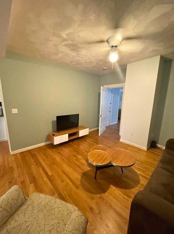 334 Hurley St unit 2, Cambridge, MA 02141 - photo 2