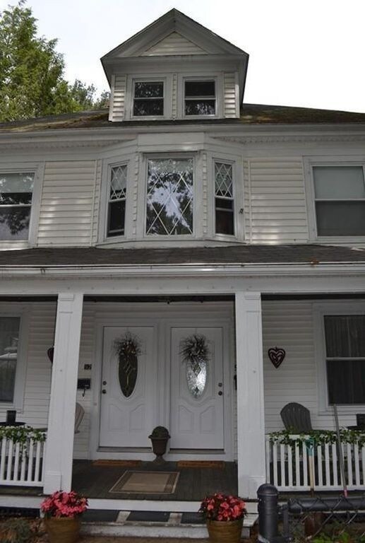 92 Pleasant St unit 2, Wakefield, MA 01880 - photo 6