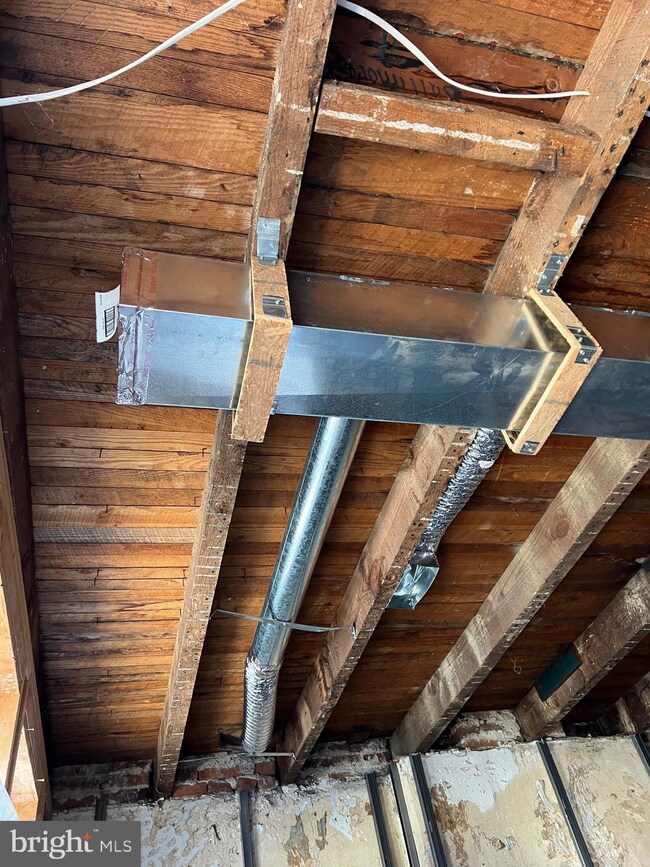 1124 N Carrollton Ave, Baltimore, MD 21217 - photo 7