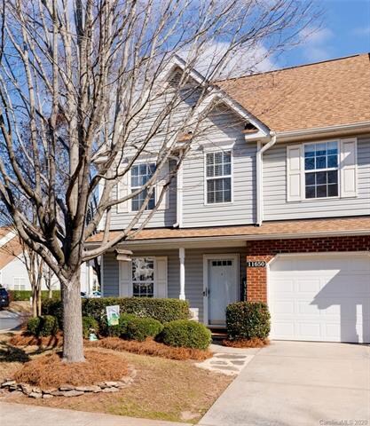 Awesome corner lot with plenty of side yard!