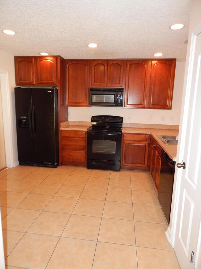 10612 Academy Park Dr, Jacksonville, FL 32218 - photo 4