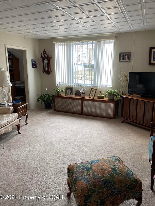 137 Hill St, Wilkes-Barre, PA 18702 - photo 5