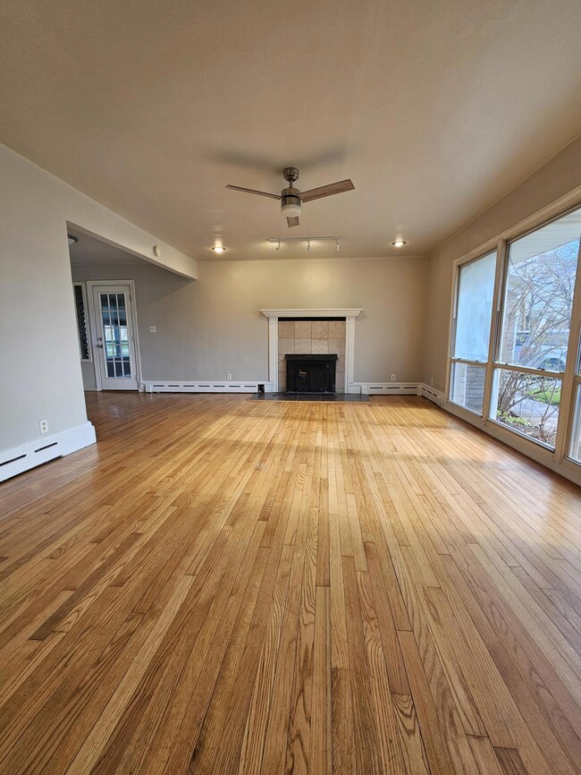 2446 Forest Park Dr, Dyer, IN 46311 - photo 5