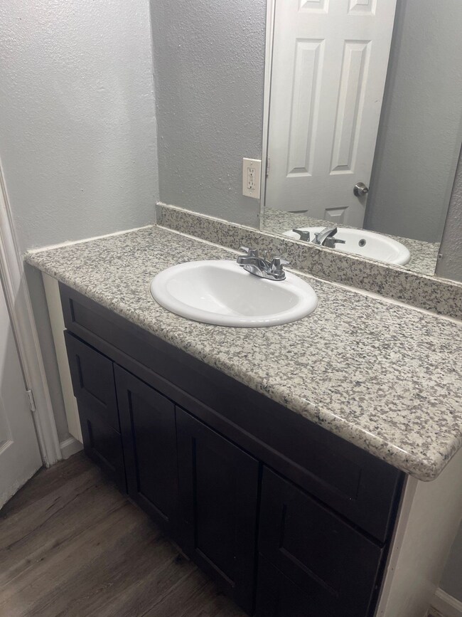 5117 Lavender St unit 5169, Houston, TX 77026 - photo 6