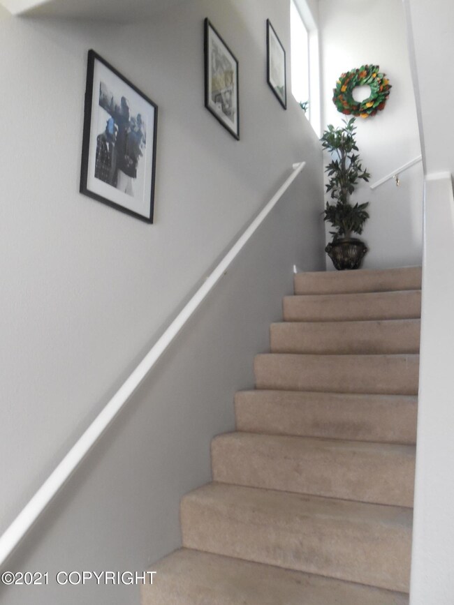 eNTRY TO UPSTAIRS