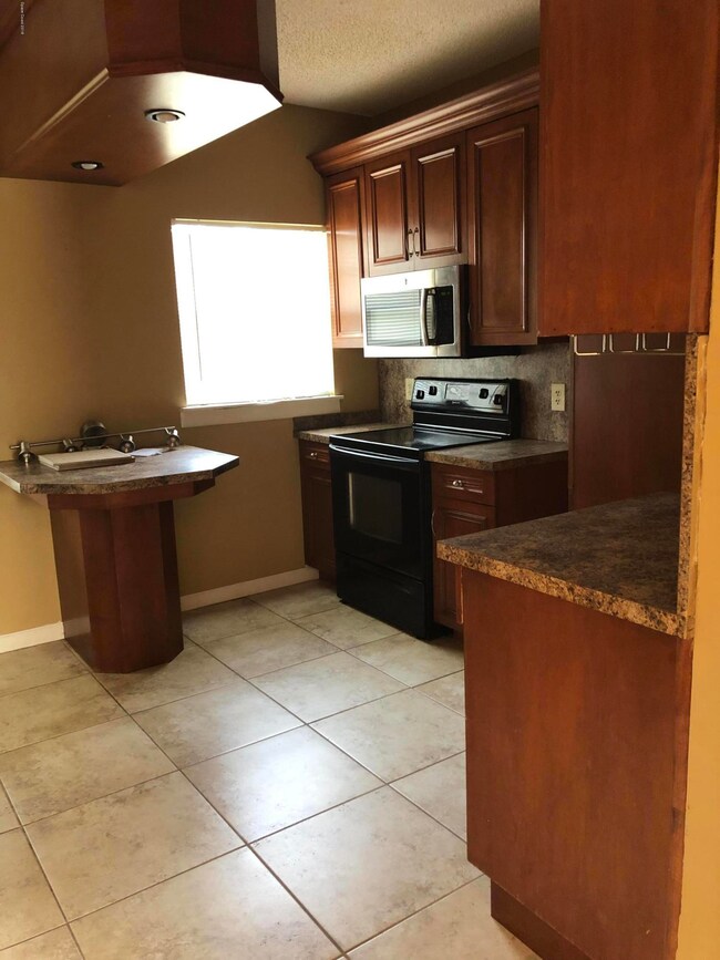 6FA69836-DF1E-4849-87CD-C221F1499B5A