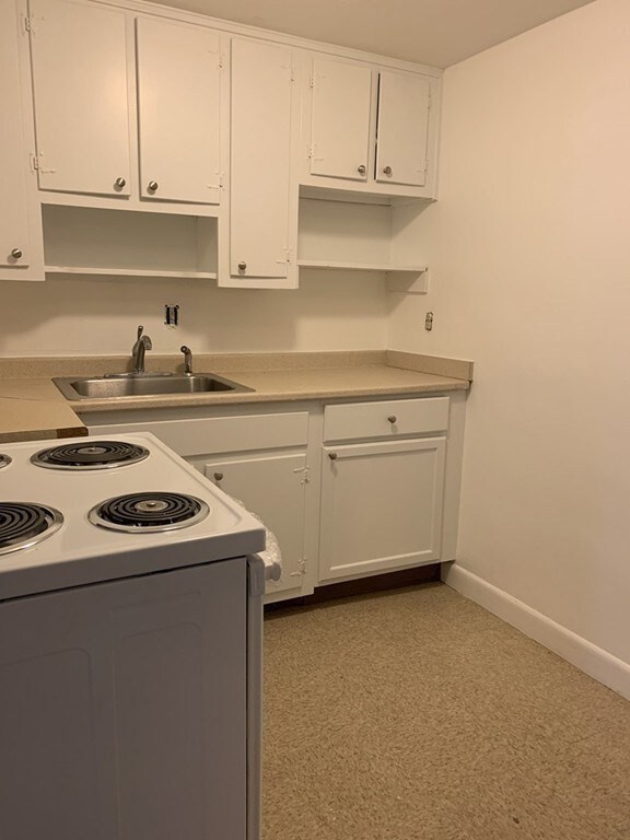 300 Main St unit 2, Woburn, MA 01801 - photo 2