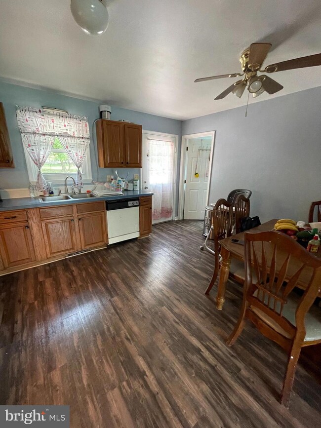 1140 Black Gap Rd, Fayetteville, PA 17222 - photo 6