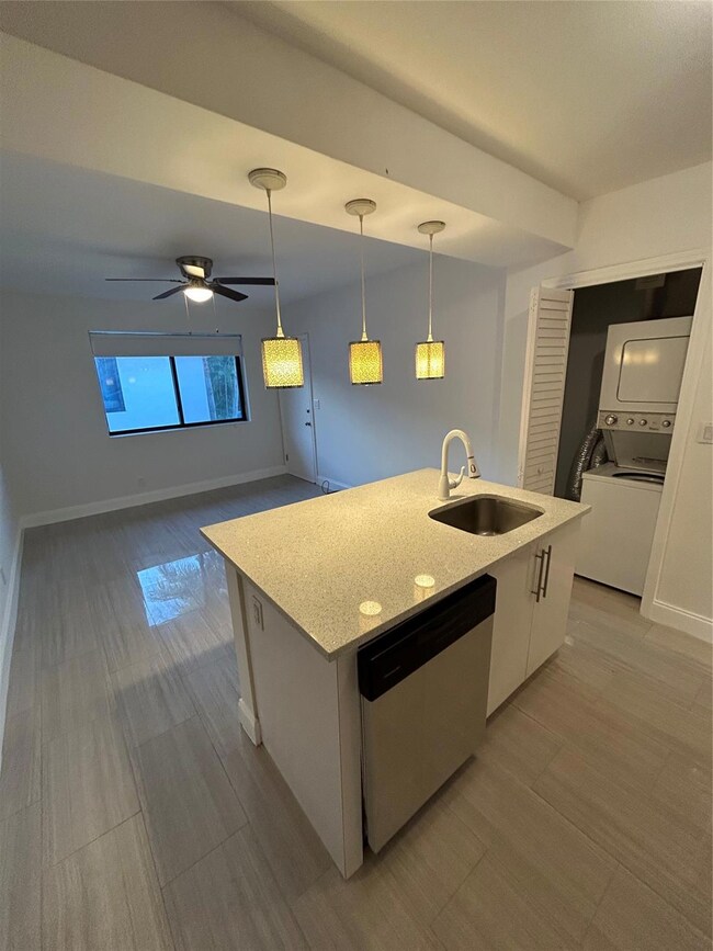 914 NE 15th Ave unit 3, Fort Lauderdale, FL 33304 - photo 7