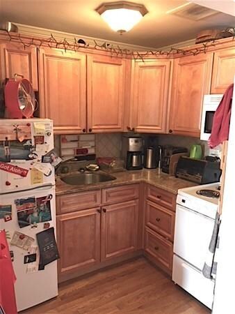 40 Winchester St unit 2, Brookline, MA 02446 - photo 2