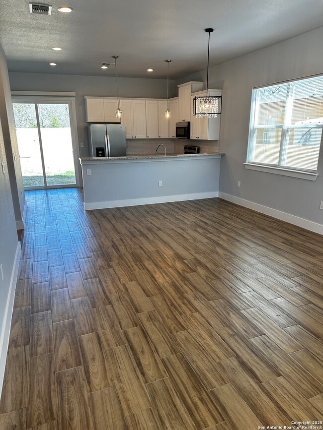 327 Ebner St unit B, Boerne, TX 78006 - photo 5