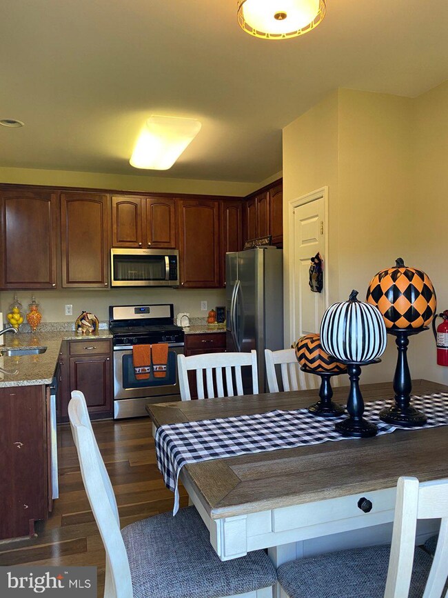 109 Cypress Ct, Woodbury, NJ 08096 - photo 7