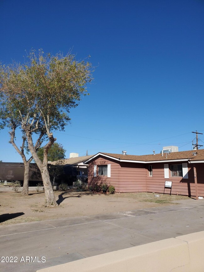 2319 N 48th Dr, Phoenix, AZ 85035 - photo 5