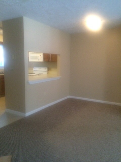 72 Cadogan Way unit 72, Nashua, NH 03062 - photo 4