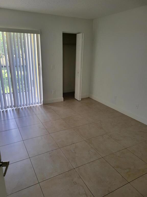 1218 Meadows Cir, Boynton Beach, FL 33436 - photo 7