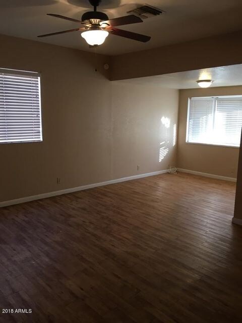 Living Room  IMG_27241