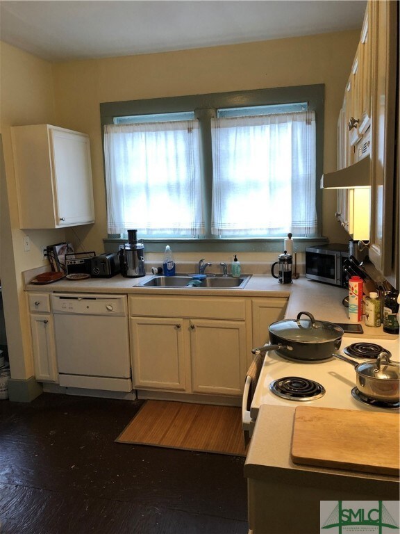 801 E 39th St, Savannah, GA 31401 - photo 3