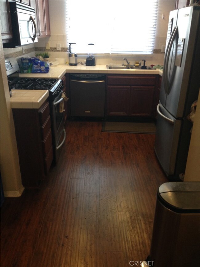 5220 Premiere Hills Cir unit 113, Woodland Hills, CA 91364 - photo 5