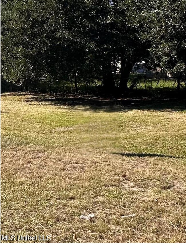 235 Holley St, Biloxi, MS 39530 - photo 4