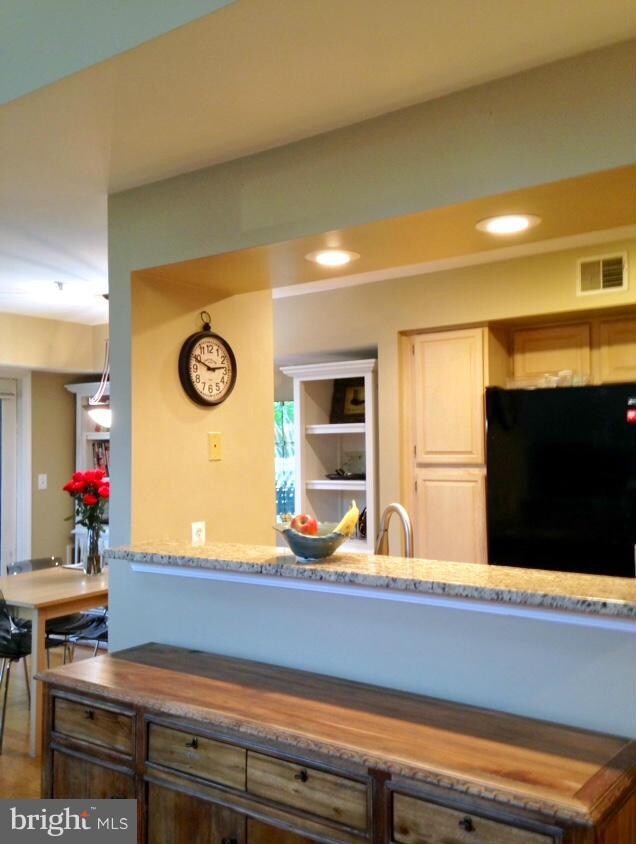 1365 Garden Wall Cir unit 703, Reston, VA 20194 - photo 5